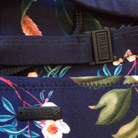 SOLD. Triangl Floral Delilah XS Bikini - Picture 6 of 7